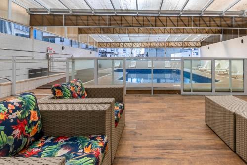 สระว่ายน้ำ, Hotel Ilha da Madeira in บอลเนียริโอ คัมบอรี สระว่ายน้ำ, Hotel Ilha da Madeira in บอลเนียริโอ คัมบอรี