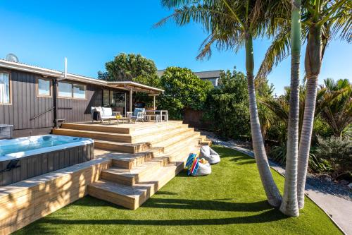 Dusj, Sol Spa Oasis - Surfdale Holiday Home in Waiheke Island Dusj, Sol Spa Oasis - Surfdale Holiday Home in Waiheke Island