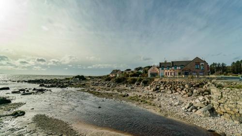 Stylish, Spacious Sea View House in Galway Stylish, Spacious Sea View House in Galway