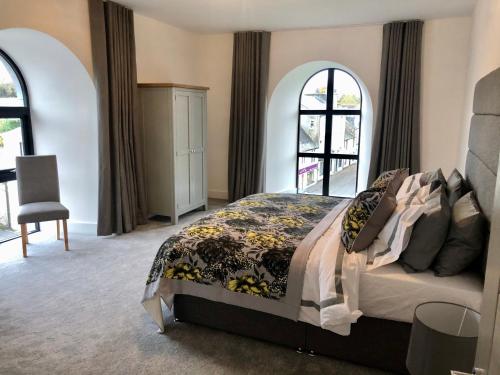 East Church House, Unique 9 bedroom Church, Historic Market Town. in Strathaven East Church House, Unique 9 bedroom Church, Historic Market Town. in Strathaven