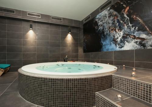 Hot tub, EFI SPA Hotel Superior & Pivovar in Brno Hot tub, EFI SPA Hotel Superior & Pivovar in Brno