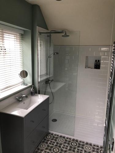 Baño, Cotswold Lodge in Painswick Baño, Cotswold Lodge in Painswick