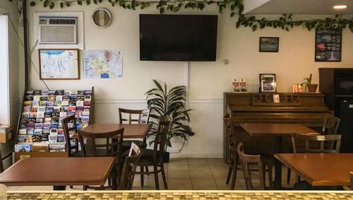 Előcsarnok, Rodeway Inn in Manchester (NY) Előcsarnok, Rodeway Inn in Manchester (NY)