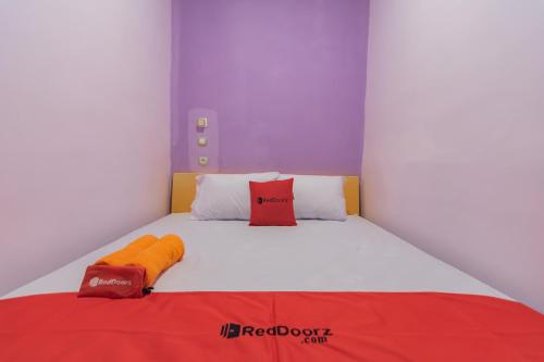 RedDoorz @ Cipanas Garut in Ципанас RedDoorz @ Cipanas Garut in Ципанас