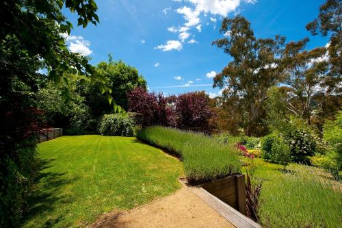 This photo about Lake Cottage shared on HyHotel.com