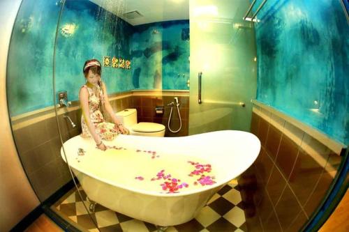 Bathroom, Langit-Langi Hotel @ KLIA/KLIA2 in Dengkil Bathroom, Langit-Langi Hotel @ KLIA/KLIA2 in Dengkil