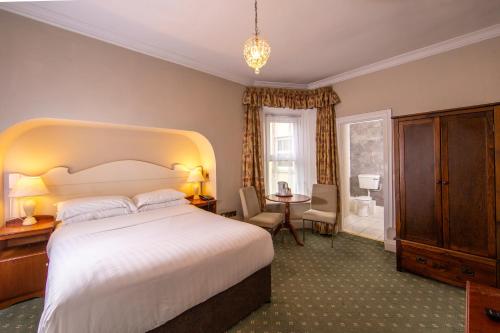 Foyles Hotel in Клифден Foyles Hotel in Клифден
