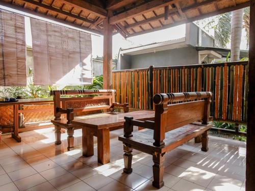 Restaurant, Hotel Mahkota Plengkung in Banyuwangi Restaurant, Hotel Mahkota Plengkung in Banyuwangi