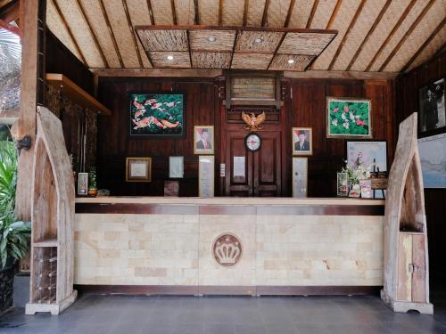 Lobby, Hotel Mahkota Plengkung in Kalipuro Lobby, Hotel Mahkota Plengkung in Kalipuro