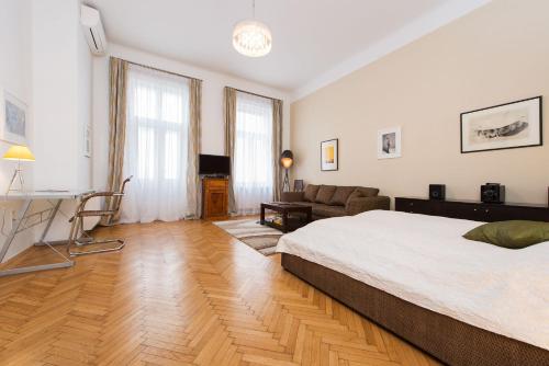 This photo about Rosa Linde - Comfort B&B shared on HyHotel.com