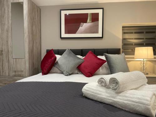 Amazing CENTRAL High Street Self contained Apartments by SYL in Watford Amazing CENTRAL High Street Self contained Apartments by SYL in Watford