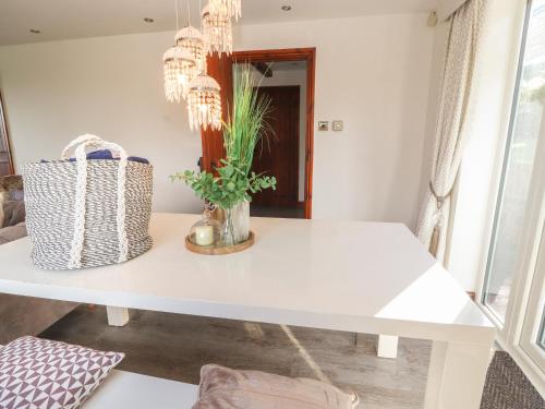 Greenway Cottage, Stoke-on-Trent in Bagnall Greenway Cottage, Stoke-on-Trent in Bagnall