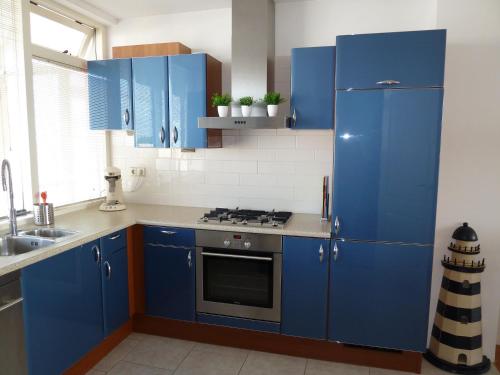 Kitchen, Appartement "Zicht op de Vuurtoren" in Noordwijk Kitchen, Appartement "Zicht op de Vuurtoren" in Noordwijk