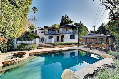 Superb SoCal Living - Heated Pool & Spa home in Inglewood