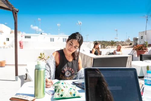Balcony/terrace, La Cocotera Boutique Hostel & Coworking in Tarifa Balcony/terrace, La Cocotera Boutique Hostel & Coworking in Tarifa