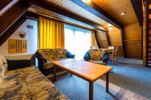 Ferienwohnpark Immenstaad am Bodensee Nurdachhaus Typ 8 NDT 032 in امينستاد آم بودينسي Ferienwohnpark Immenstaad am Bodensee Nurdachhaus Typ 8 NDT 032 in امينستاد آم بودينسي