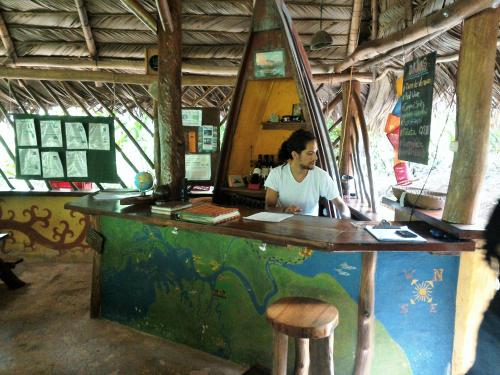 Lobi, El Hotelito Perdido in Livingston Lobi, El Hotelito Perdido in Livingston