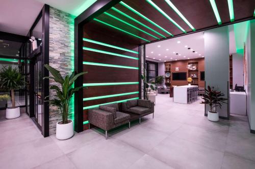 Lobby, Wingate by Wyndham Long Island City in New York (NY) Lobby, Wingate by Wyndham Long Island City in New York (NY)