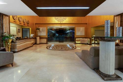 ล็อบบี้, วินด์แฮม ตอเรออน (Wyndham Torreon) in เรซิเดนเชียล เซนเดโรส ล็อบบี้, วินด์แฮม ตอเรออน (Wyndham Torreon) in เรซิเดนเชียล เซนเดโรส