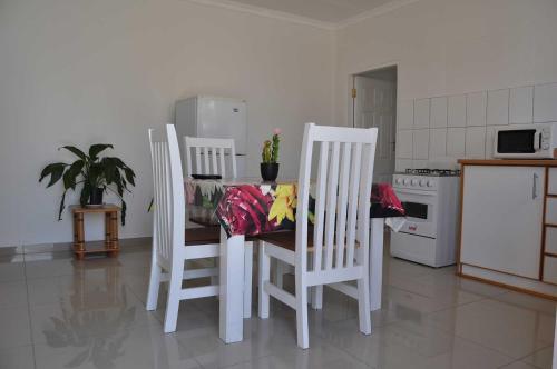 מטבח, Timo's guesthouse accommodation in Luderitz מטבח, Timo's guesthouse accommodation in Luderitz