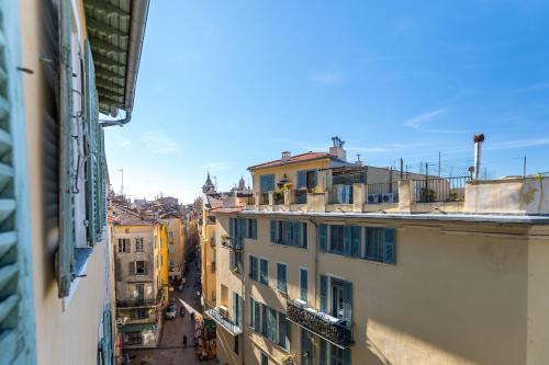 Gorgeous 1 Bdr with gardens view in the Old Town