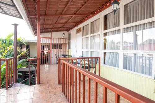 Balcony/terrace, Hotel Sura in Merced Balcony/terrace, Hotel Sura in Merced