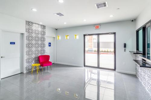 Lobby, Americas Best Value Inn & Suites Kingwood IAH Airport in Kingwood Lobby, Americas Best Value Inn & Suites Kingwood IAH Airport in Kingwood