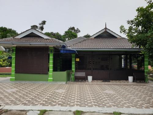 Näkymä ulkoa, Inapdesa Teratak Bonda, Sepri REMBAU in Batu Berendam Näkymä ulkoa, Inapdesa Teratak Bonda, Sepri REMBAU in Batu Berendam