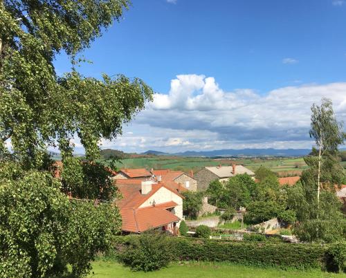 Kilátás, L'Ancienne Ecole in Issoire Kilátás, L'Ancienne Ecole in Issoire