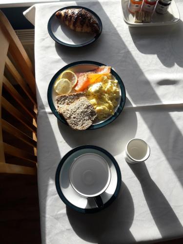 Food and beverages, Dubhlinn House in Doolin Food and beverages, Dubhlinn House in Doolin