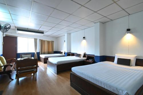 โรงแรมกรุงเกษม ศรีกรุง (The Krungkasem Srikrung Hotel) in เยาวราช โรงแรมกรุงเกษม ศรีกรุง (The Krungkasem Srikrung Hotel) in เยาวราช