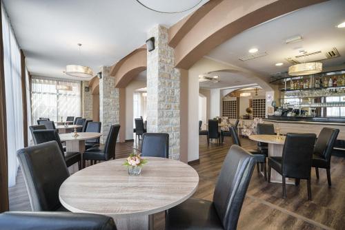 Comida y bebida, Hotel Stella Maris - Style & Comfort in Vodice Comida y bebida, Hotel Stella Maris - Style & Comfort in Vodice