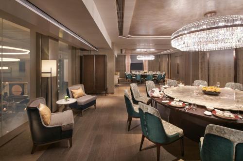 Restaurant, Hyatt Regency Ningbo Hangzhou Bay in Cixi District Restaurant, Hyatt Regency Ningbo Hangzhou Bay in Cixi District