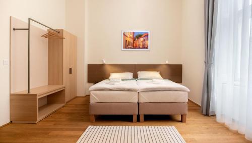 Guestroom, Domus Peregrini Apartmanok in Gyor Guestroom, Domus Peregrini Apartmanok in Gyor