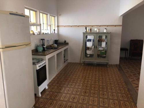 Casa Com Piscina a 3 Quadras da Praia da Vila in โบเกย์เรา Casa Com Piscina a 3 Quadras da Praia da Vila in โบเกย์เรา