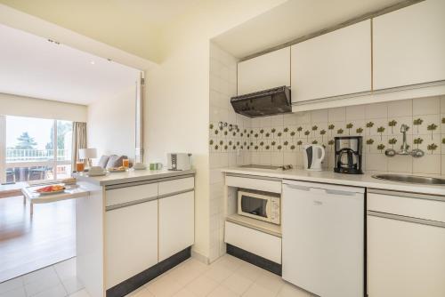 Carvoeiro Hotel in Карвоейро Carvoeiro Hotel in Карвоейро