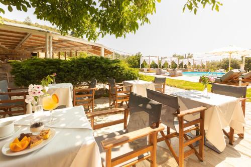 Aliments i begudes, Skiathos Avaton Hotel - Philian Hotels & Resorts in Skiathos Island Aliments i begudes, Skiathos Avaton Hotel - Philian Hotels & Resorts in Skiathos Island
