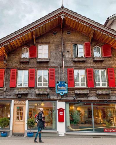 Zunanjost, Balmers Backpackers Hostel in Interlaken Zunanjost, Balmers Backpackers Hostel in Interlaken
