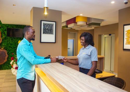 Létesítmények, MERINA HOTEL in Yaounde Létesítmények, MERINA HOTEL in Yaounde