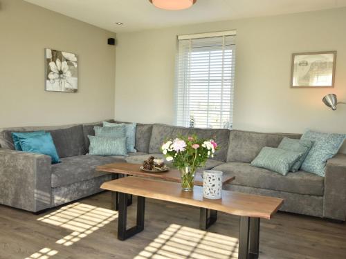 Luxurious and modern house with large garden privacy and Wi Fi near Schoorl and the beach in Schagen Luxurious and modern house with large garden privacy and Wi Fi near Schoorl and the beach in Schagen