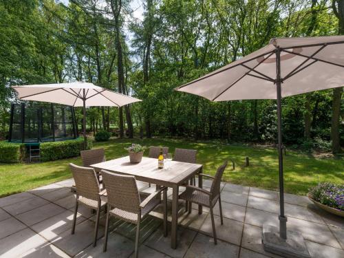 Balcony/terrace, Beautiful holiday home with sauna for 6 people in gorgeous Salland in Heino Balcony/terrace, Beautiful holiday home with sauna for 6 people in gorgeous Salland in Heino