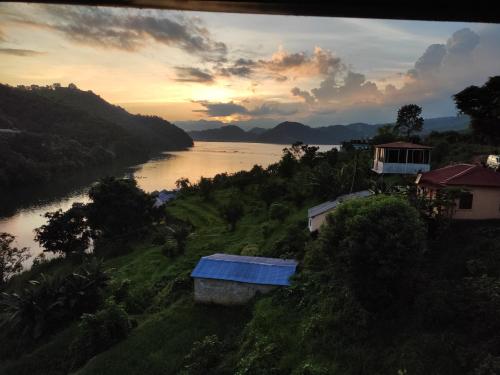 Pemandangan, The Begnas healing center in Lakhnath Pemandangan, The Begnas healing center in Lakhnath