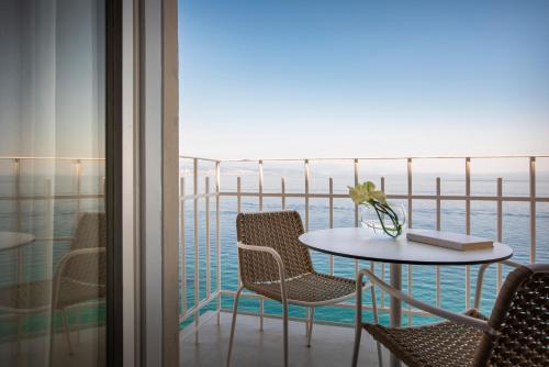 شرفة/ تراس, Hotel Istra - Liburnia in Opatija شرفة/ تراس, Hotel Istra - Liburnia in Opatija