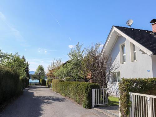 Holiday Home Seehaus Blue Faak by Interhome in Faak Am See Holiday Home Seehaus Blue Faak by Interhome in Faak Am See