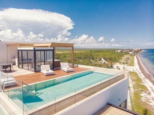 Balcony/terrace, The Fives Oceanfront - Puerto Morelos in Puerto Morelos Balcony/terrace, The Fives Oceanfront - Puerto Morelos in Puerto Morelos