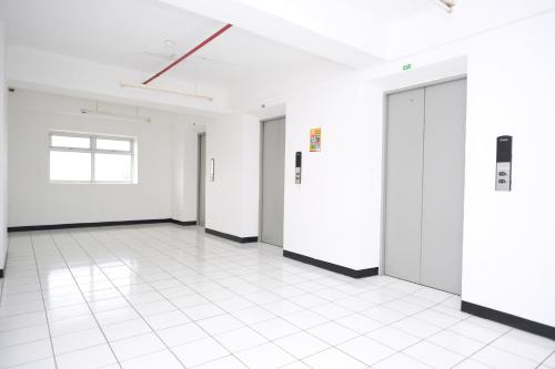 Exterior view, Apartemen Gunung Putri Square by Sirooms in Gunung Putri Exterior view, Apartemen Gunung Putri Square by Sirooms in Gunung Putri
