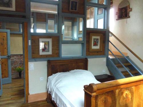 This photo about Place des Nobles shared on HyHotel.com