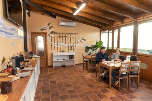 Ételek és italok, HOSTAL LA GRANJA ** in Quitapesares Ételek és italok, HOSTAL LA GRANJA ** in Quitapesares