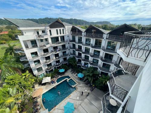 Zwembad, PACIFIC SUITES Boutique Hotel and Bistro in Jaco Zwembad, PACIFIC SUITES Boutique Hotel and Bistro in Jaco