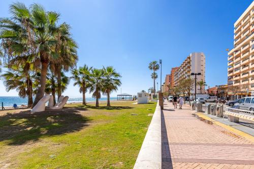 Apartment with Sea View image 2
